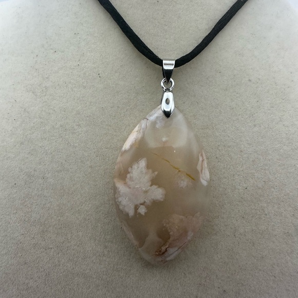 Flower Agate Pendant on Satin Rope - Picture 4 of 9